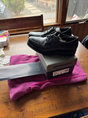 Johnston & Murphy Black Leather Lace-Up Dress Oxfords